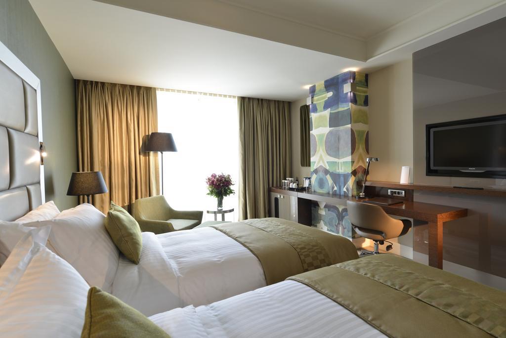 温德姆豪华伊斯坦布尔欧洲酒店 外观 照片 A room at the hotel